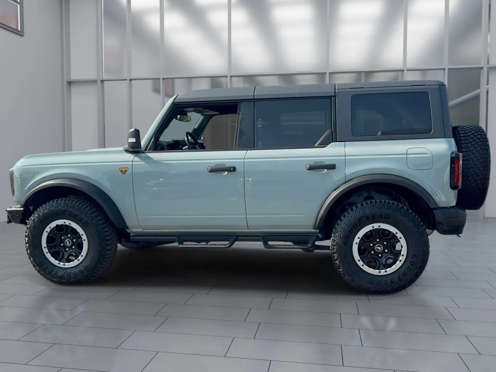 2023 Ford Bronco Badlands 4x4 photo 4