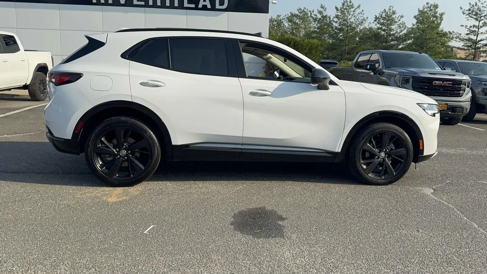 2023 Buick Envision Essence AWD photo 3