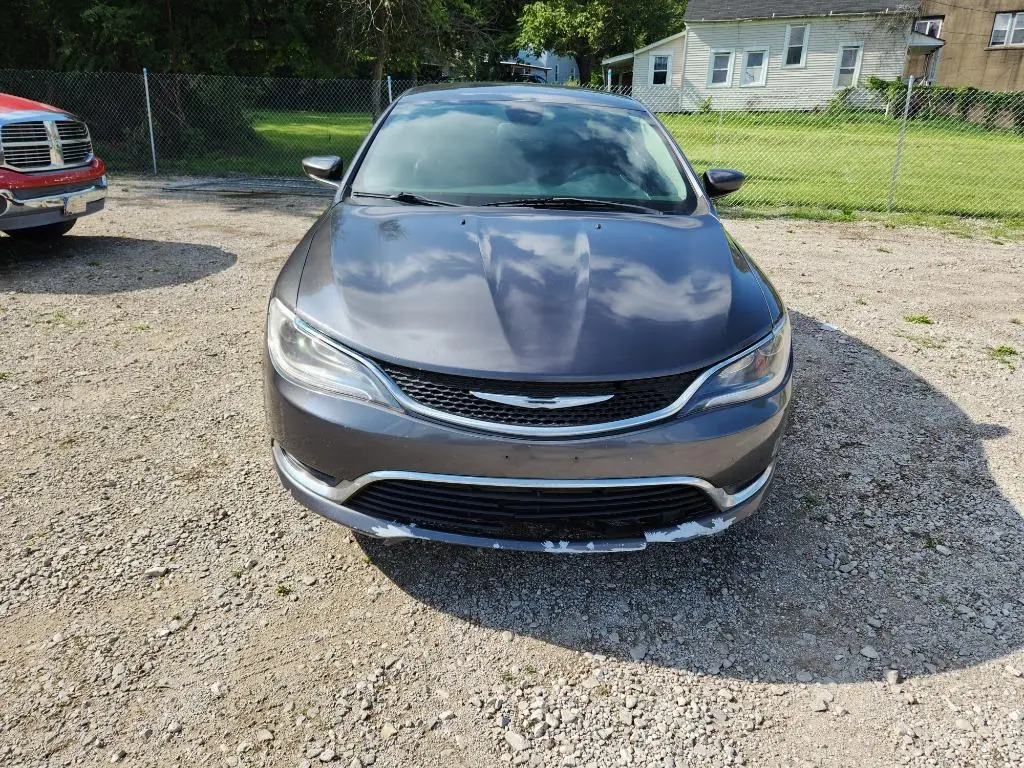 2015 Chrysler 200 Limited photo 5