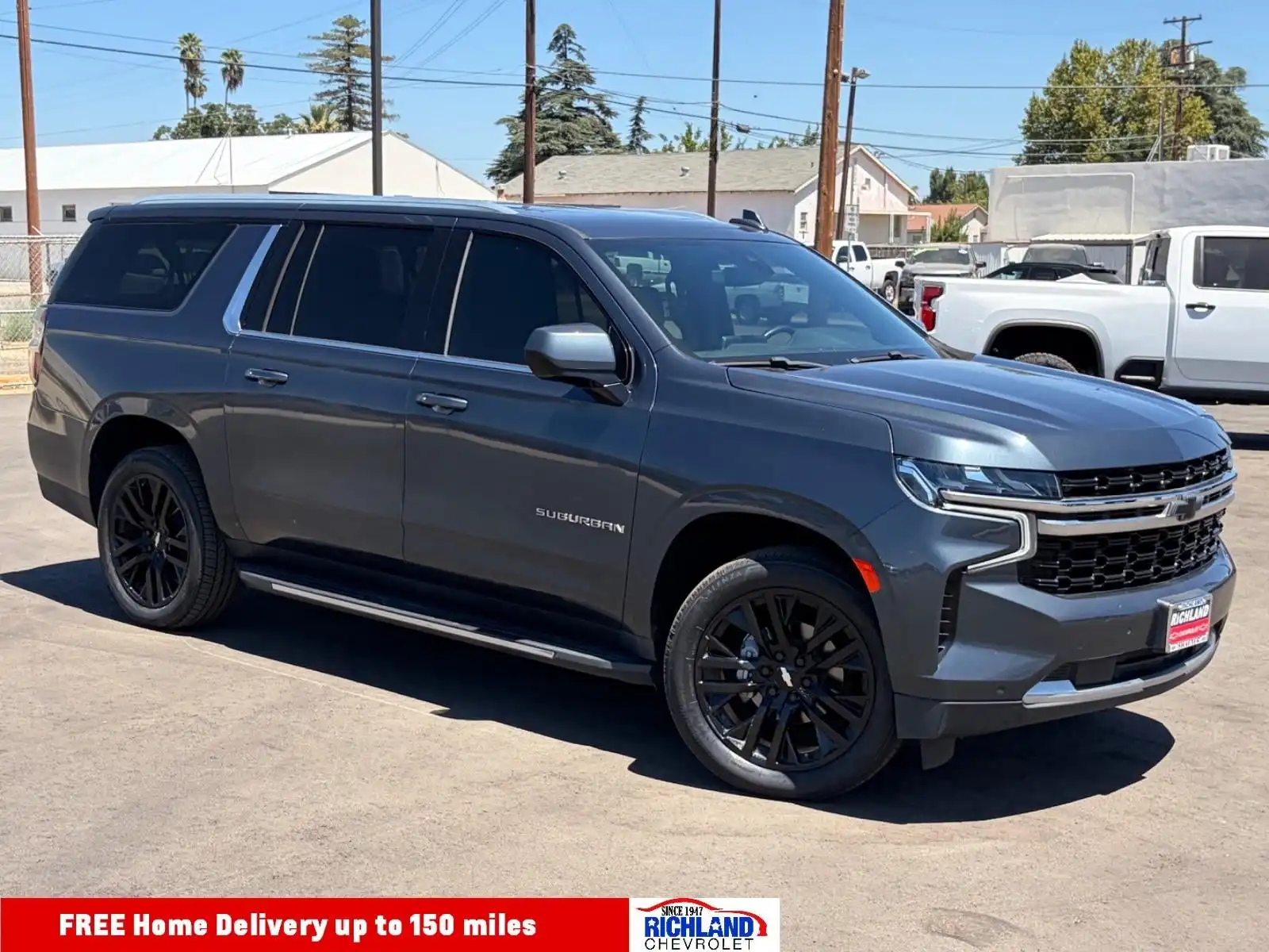 2021 Chevrolet Suburban 2WD 1500 LS's photo