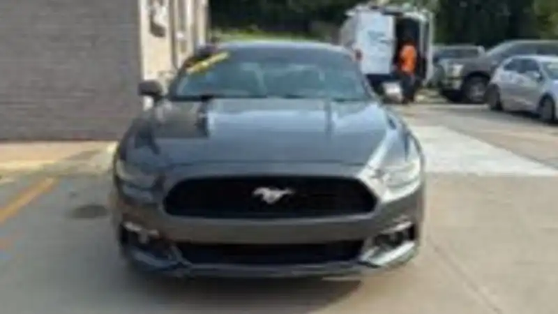 2016 Ford Mustang EcoBoost Coupe Premium's photo