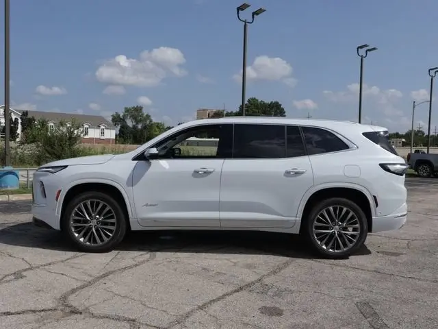 2026 Buick Enclave Avenir AWD photo 4
