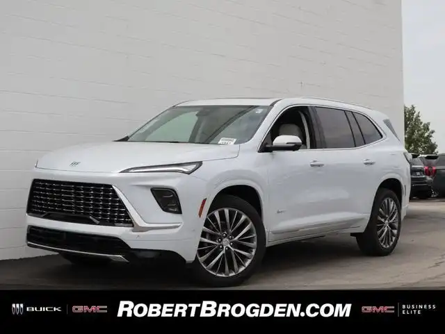 2026 Buick Enclave Avenir AWD's photo