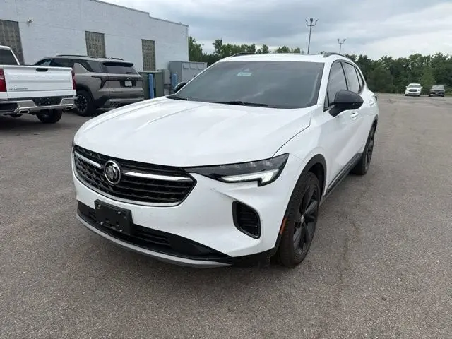 2023 Buick Envision Essence AWD photo 3