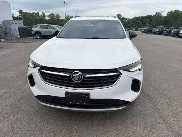 2023 Buick Envision Essence AWD photo 5