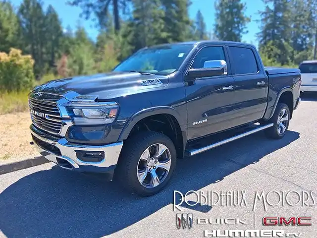 2019 RAM 1500 Laramie 4x4 Crew Cab 5'7's photo