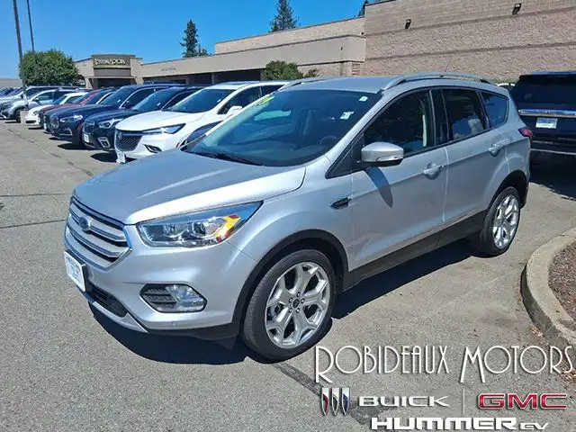 2019 Ford Escape Titanium's photo