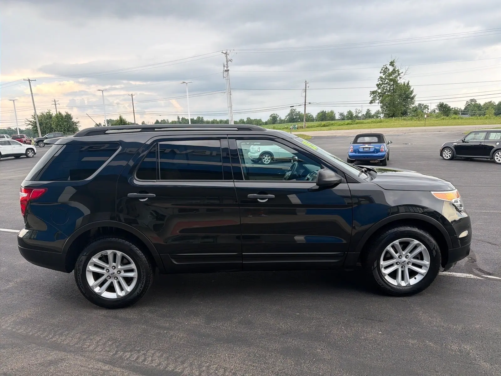2015 Ford Explorer Base 4WD photo 5