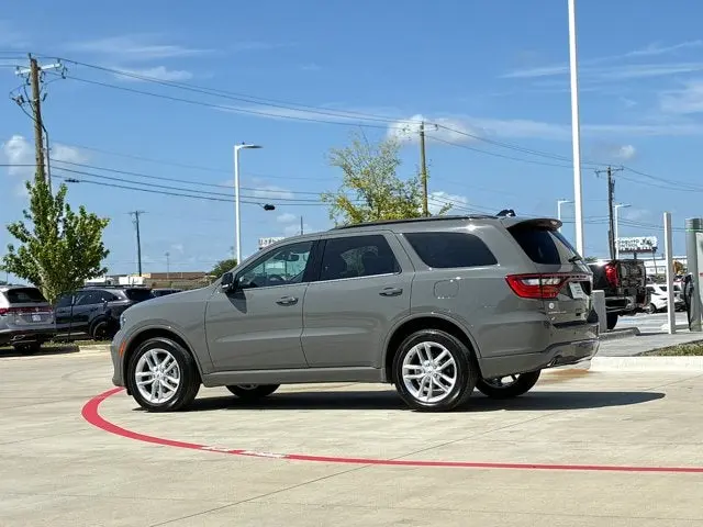 2025 Dodge Durango GT Plus AWD photo 4