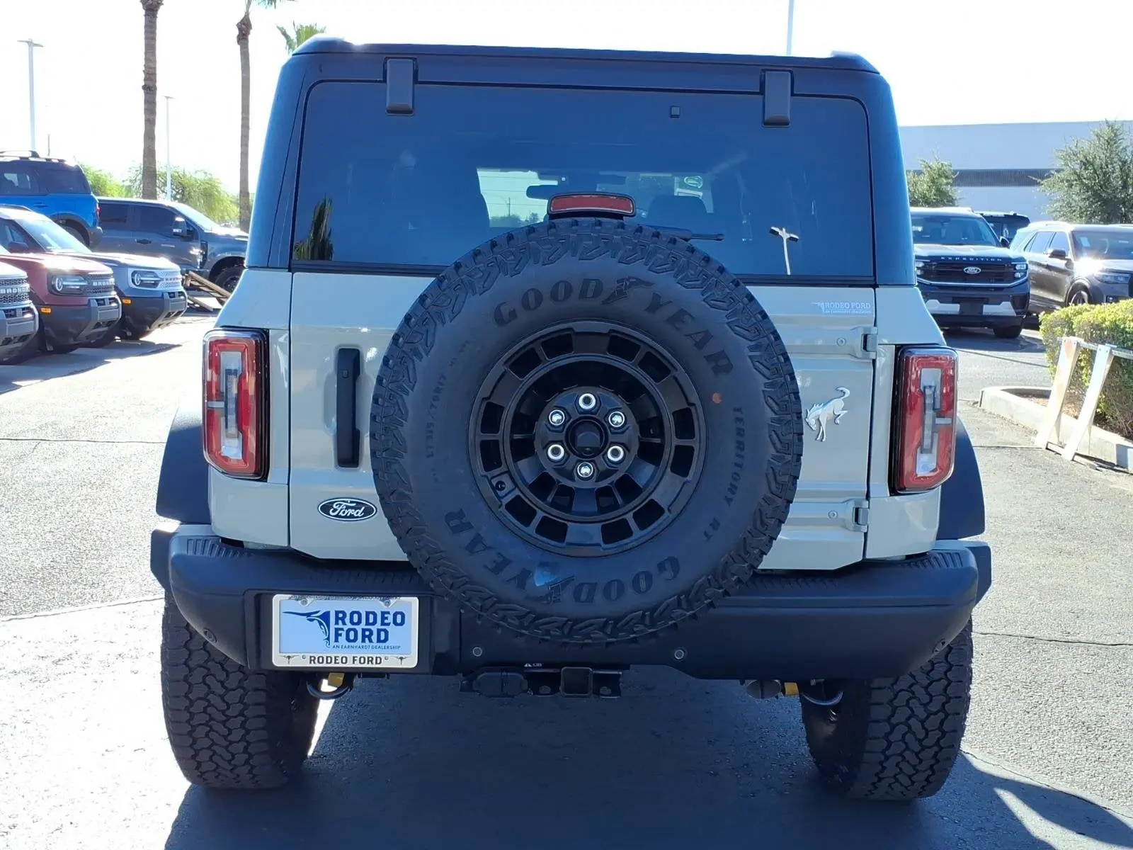 2026 Ford Bronco Badlands 4x4 photo 4