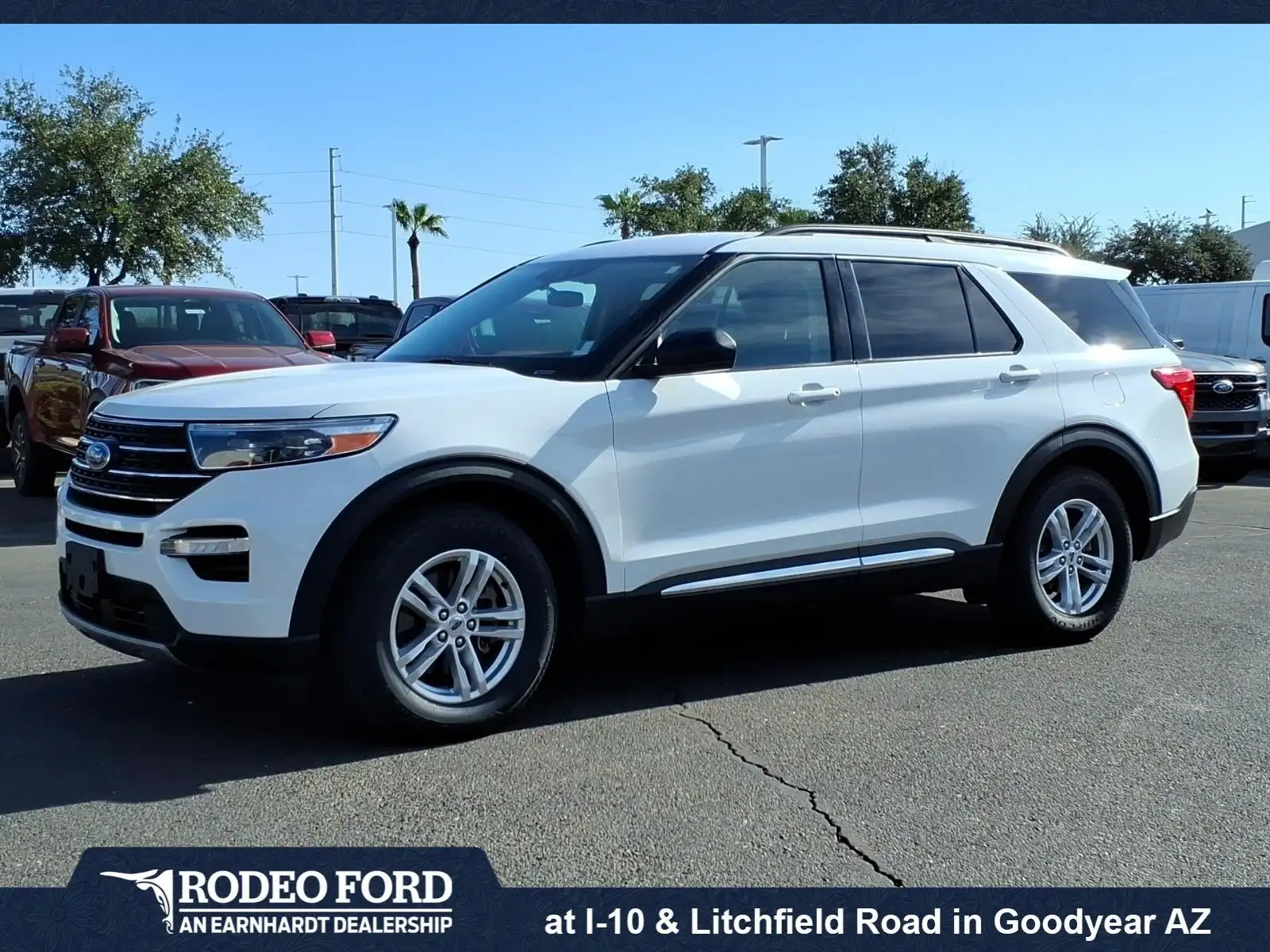 2023 Ford Explorer XLT RWD's photo