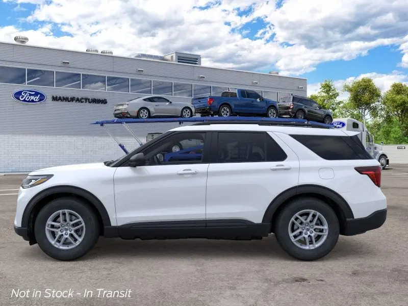 2026 Ford Explorer Active 4WD photo 3