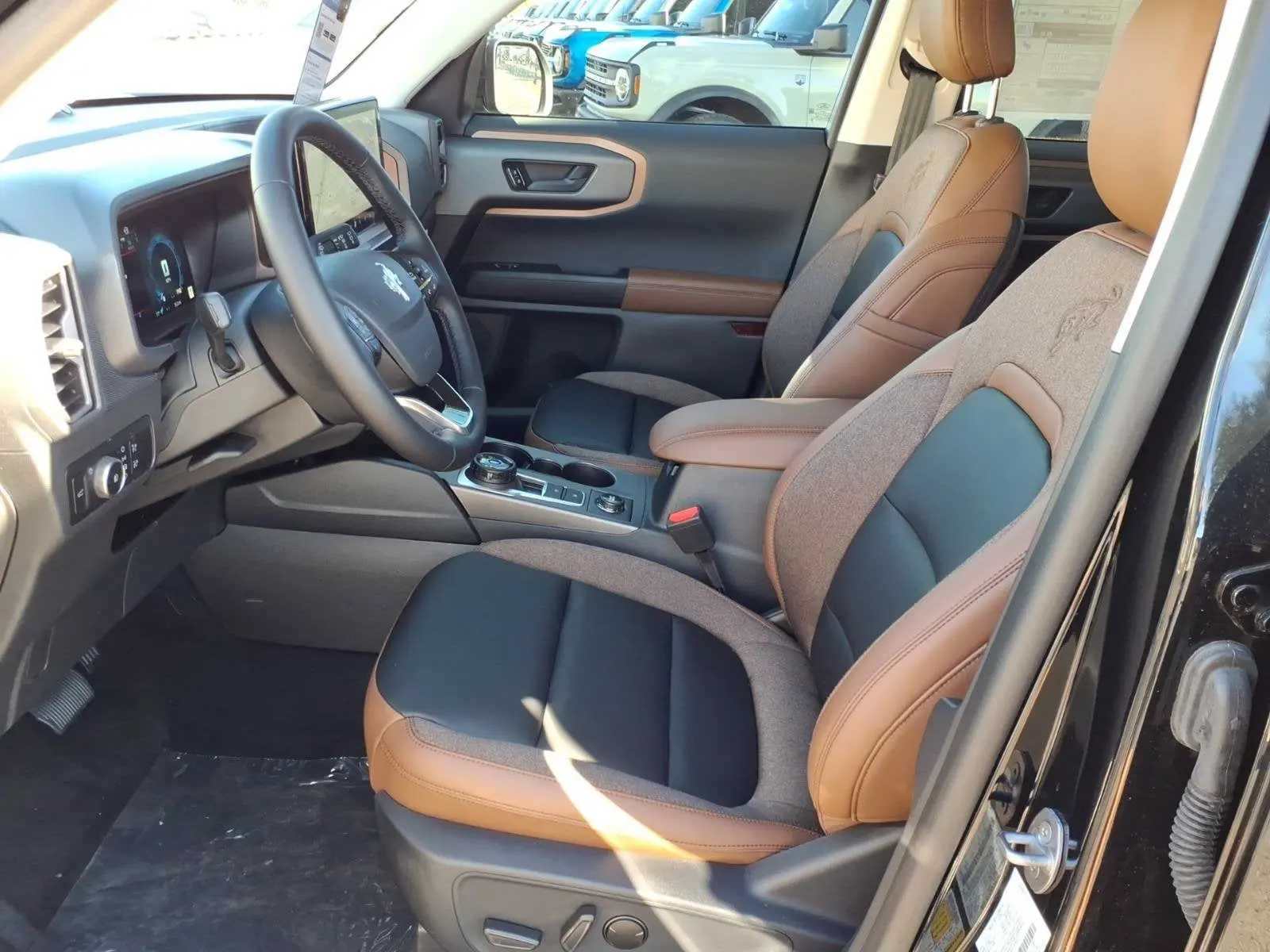 2025 Ford Bronco Sport Outer Banks 4WD photo 5