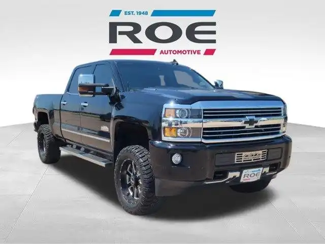 2016 Chevrolet Silverado HD High Country 4WD Crew Cab Standard Box's photo