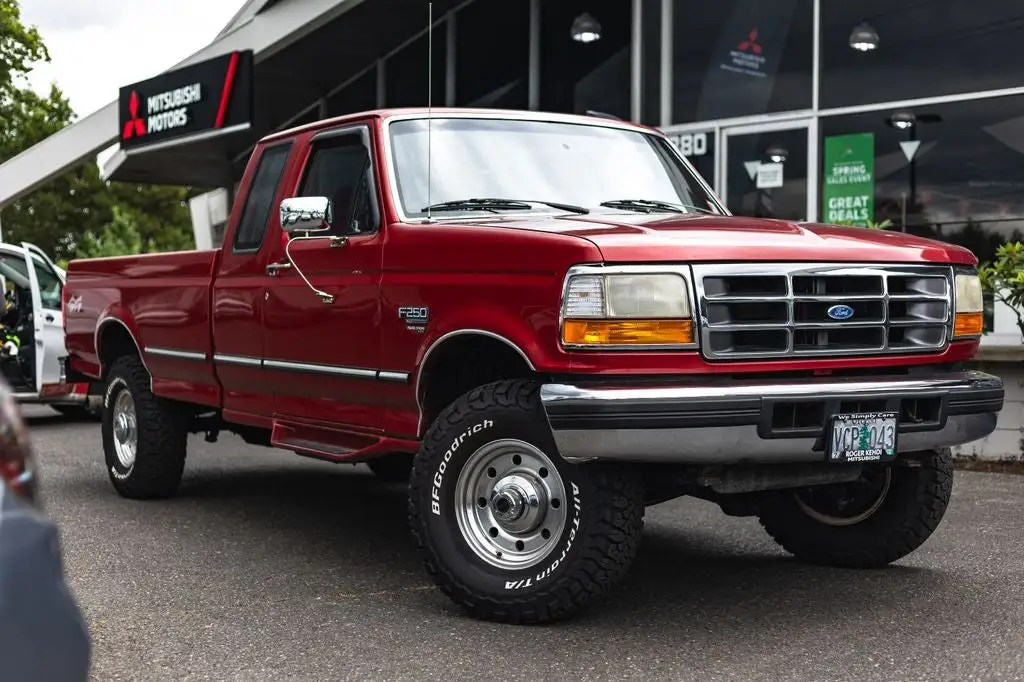 1996 Ford F-250 XL HD photo 1