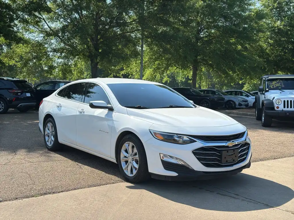 2024 Chevrolet Malibu 1LT's photo