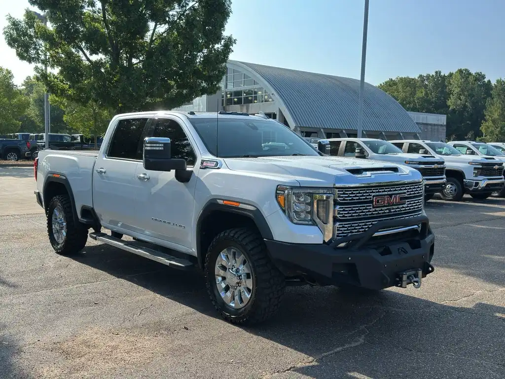 2020 GMC Sierra 4WD Crew Cab Standard Box Denali's photo