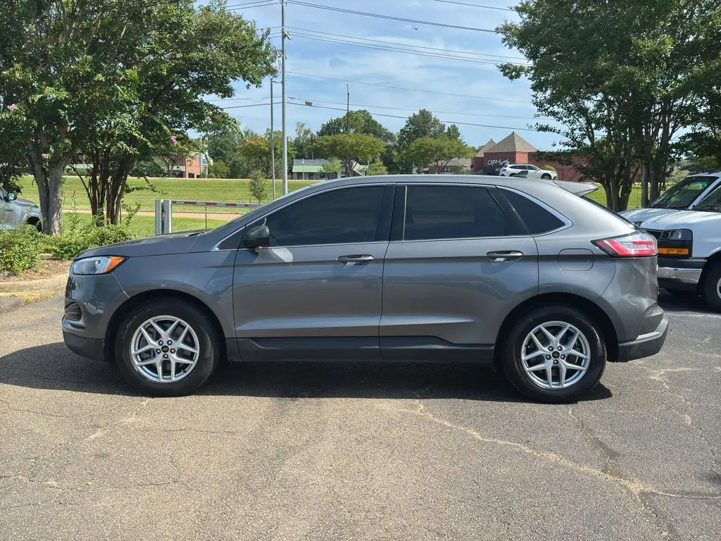 2024 Ford Edge SEL AWD photo 4