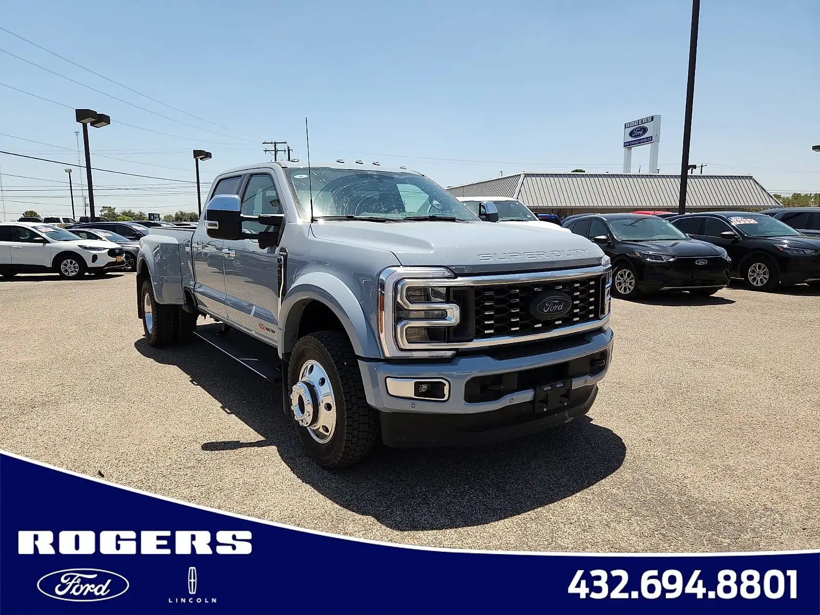 2026 Ford F-450 Platinum 4x4 Crew Cab 8' Box DRW's photo