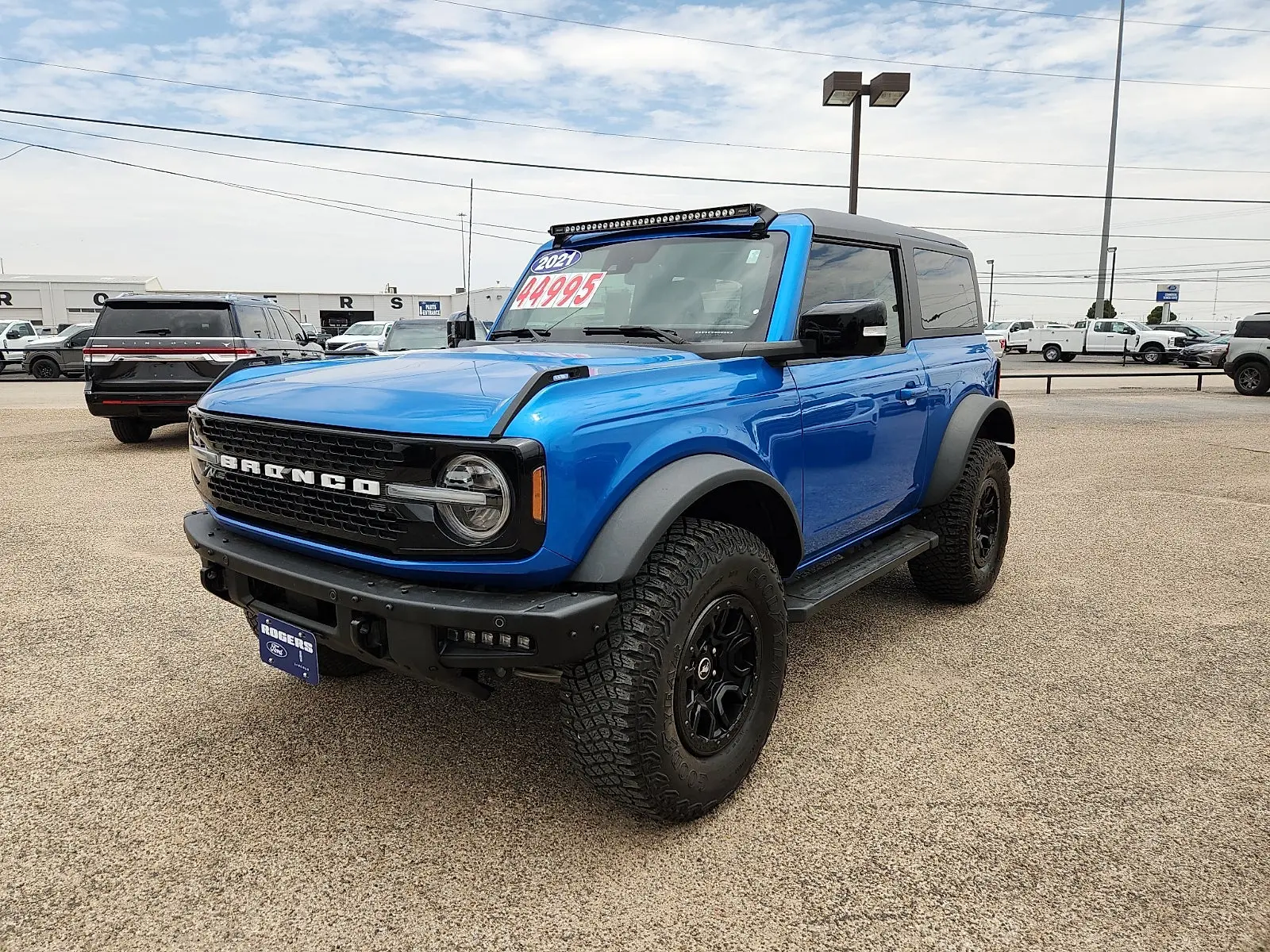 2021 Ford Bronco Wildtrak Advanced 4x4 photo 3