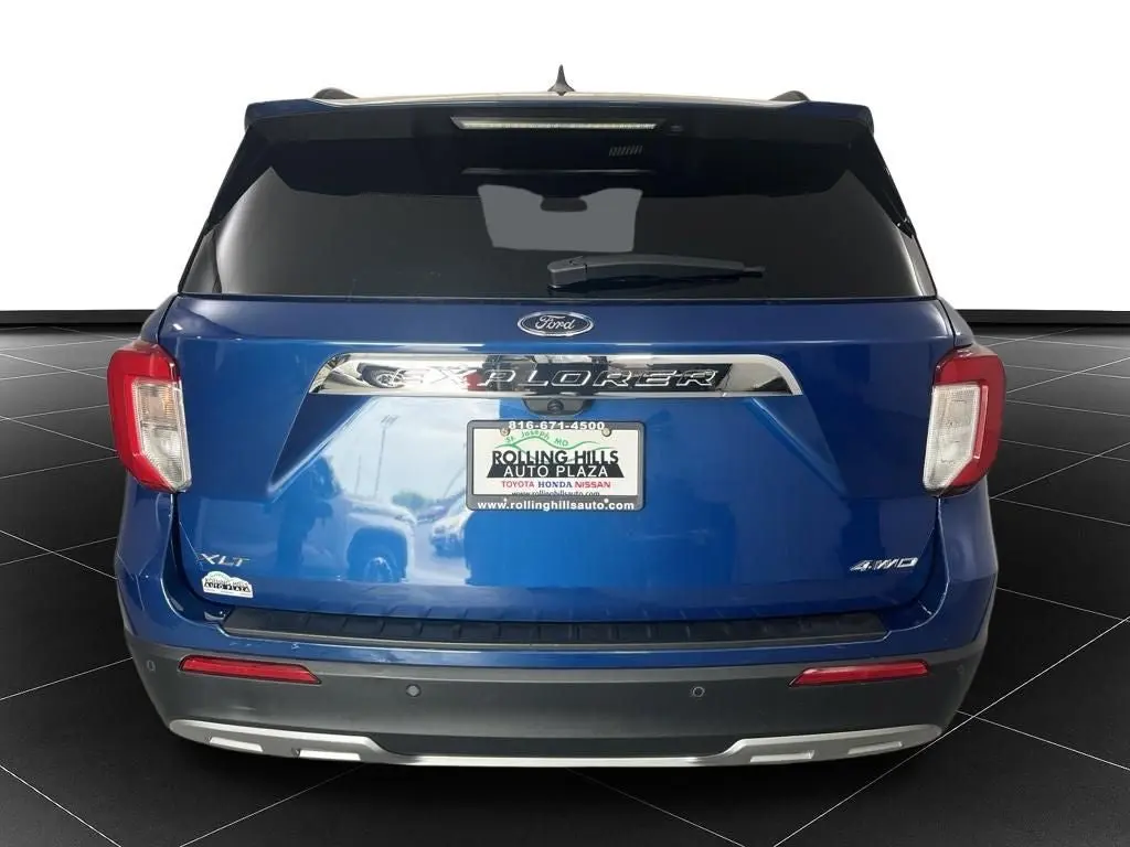 2023 Ford Explorer XLT 4WD photo 4