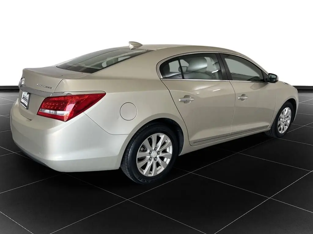 2015 Buick LaCrosse Base photo 5