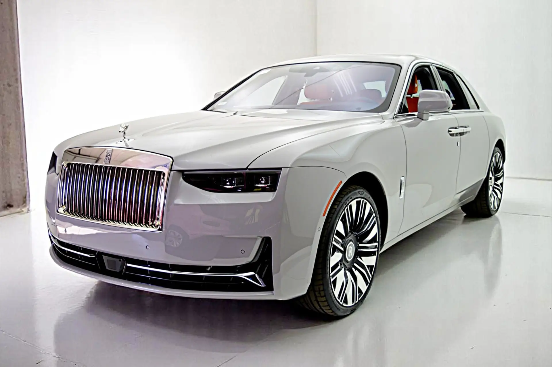 2025 Rolls-Royce Ghost Ghost photo 1