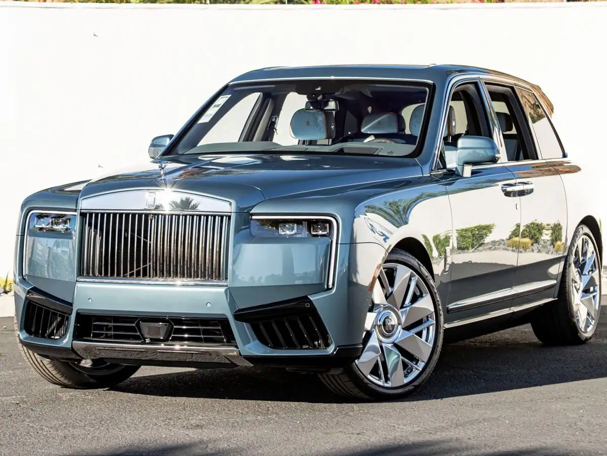 2026 Rolls-Royce Cullinan Base's photo