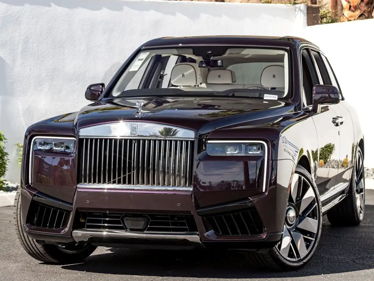 2027 Rolls-Royce Cullinan Base's photo