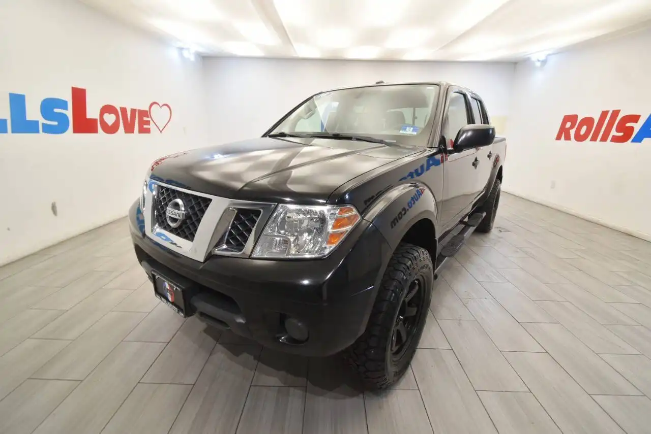 2018 Nissan Frontier 4.0 SV Crew Cab 4X4 AT SWB's photo