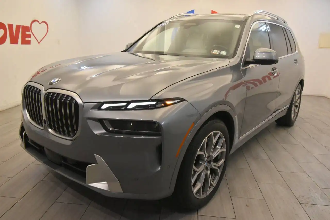 2024 BMW X7 xDrive40i's photo