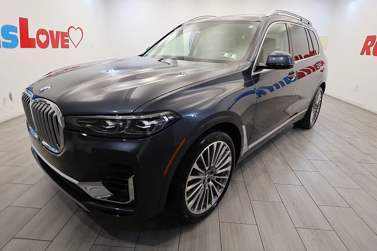 2021 BMW X7 xDrive40i's photo