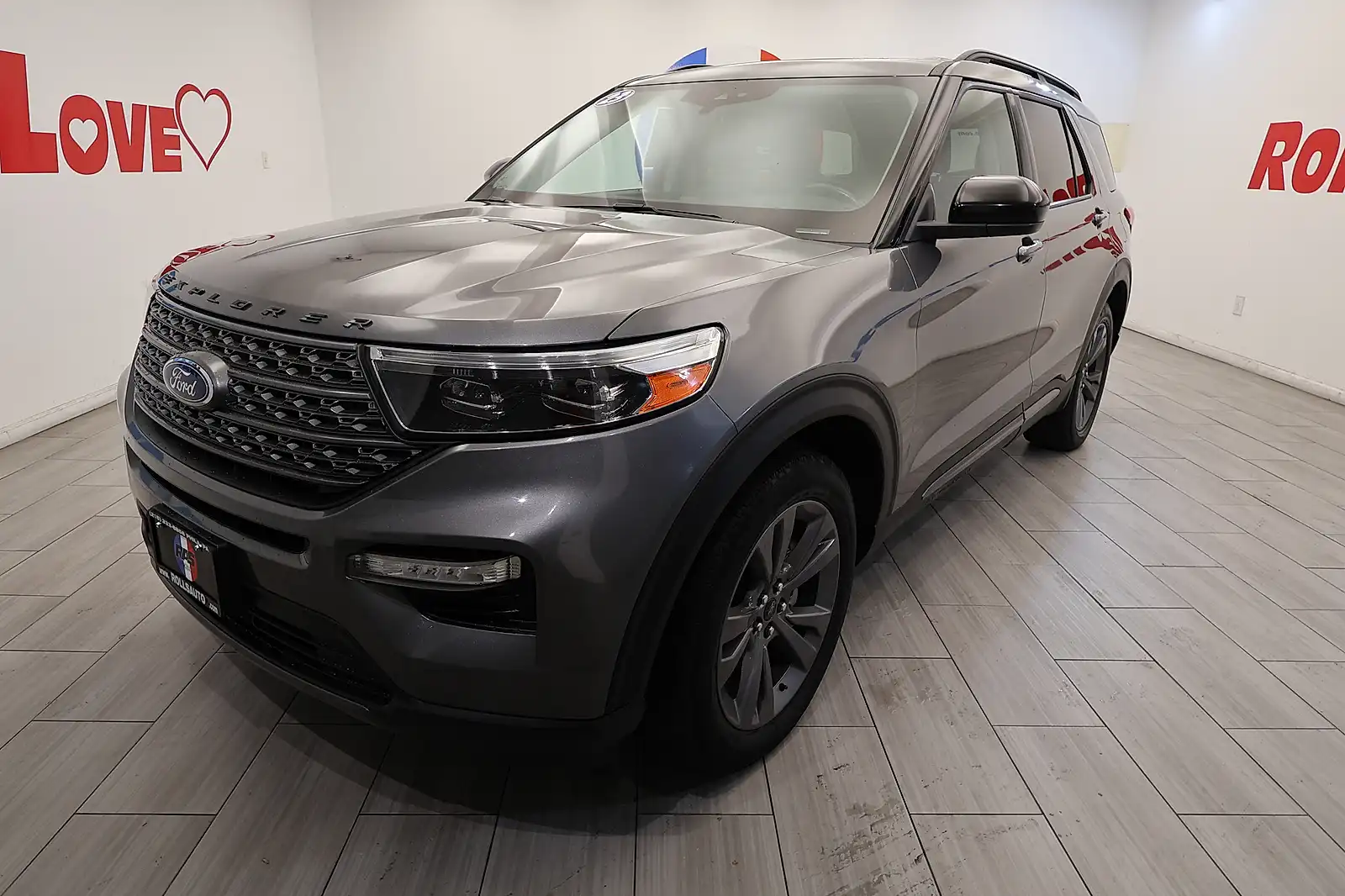 2023 Ford Explorer XLT 4WD's photo