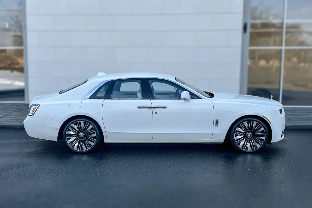 2026 Rolls-Royce Ghost Ghost photo 3