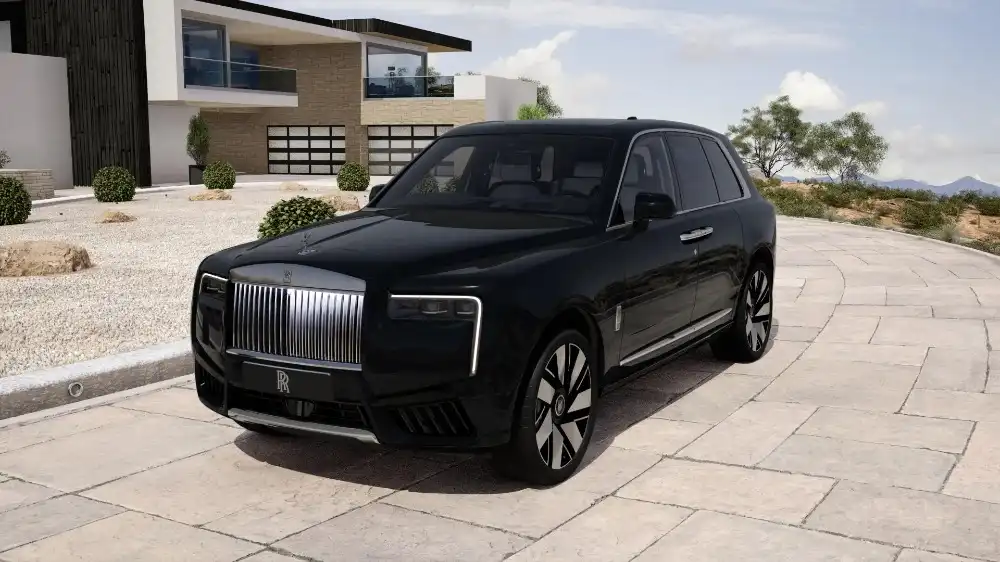 2027 Rolls-Royce Cullinan Base's photo