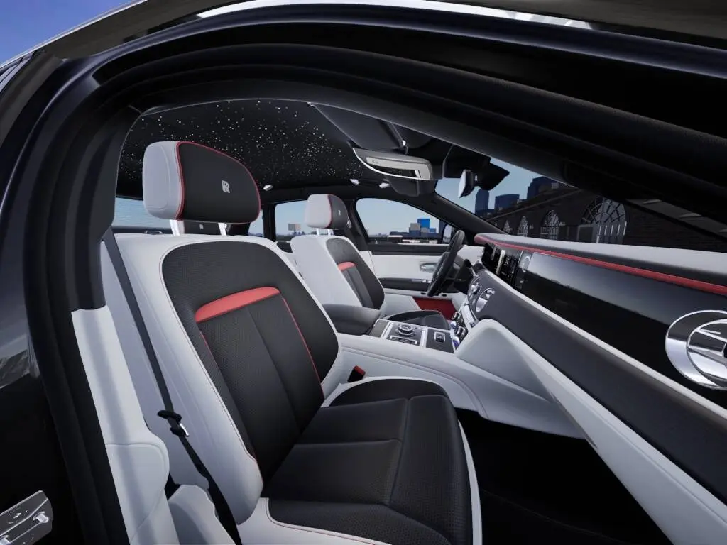2027 Rolls-Royce Ghost Base photo 4