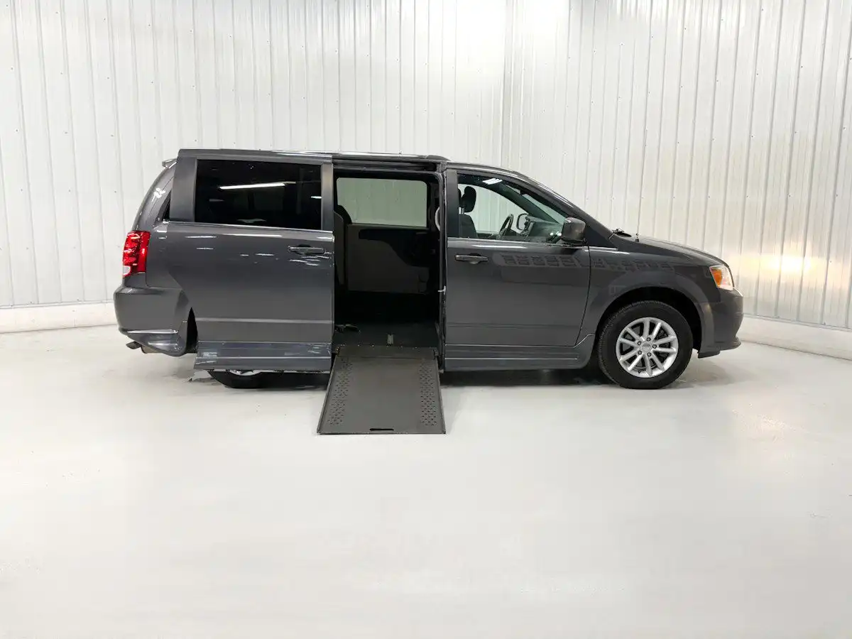 2019 Dodge Grand Caravan SXT's photo