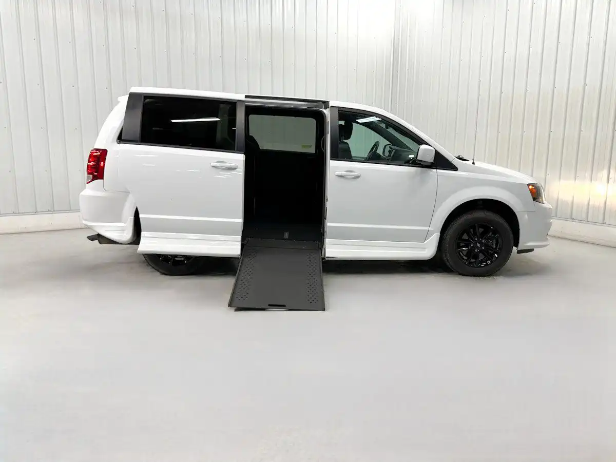 2019 Dodge Grand Caravan GT (Fleet)'s photo