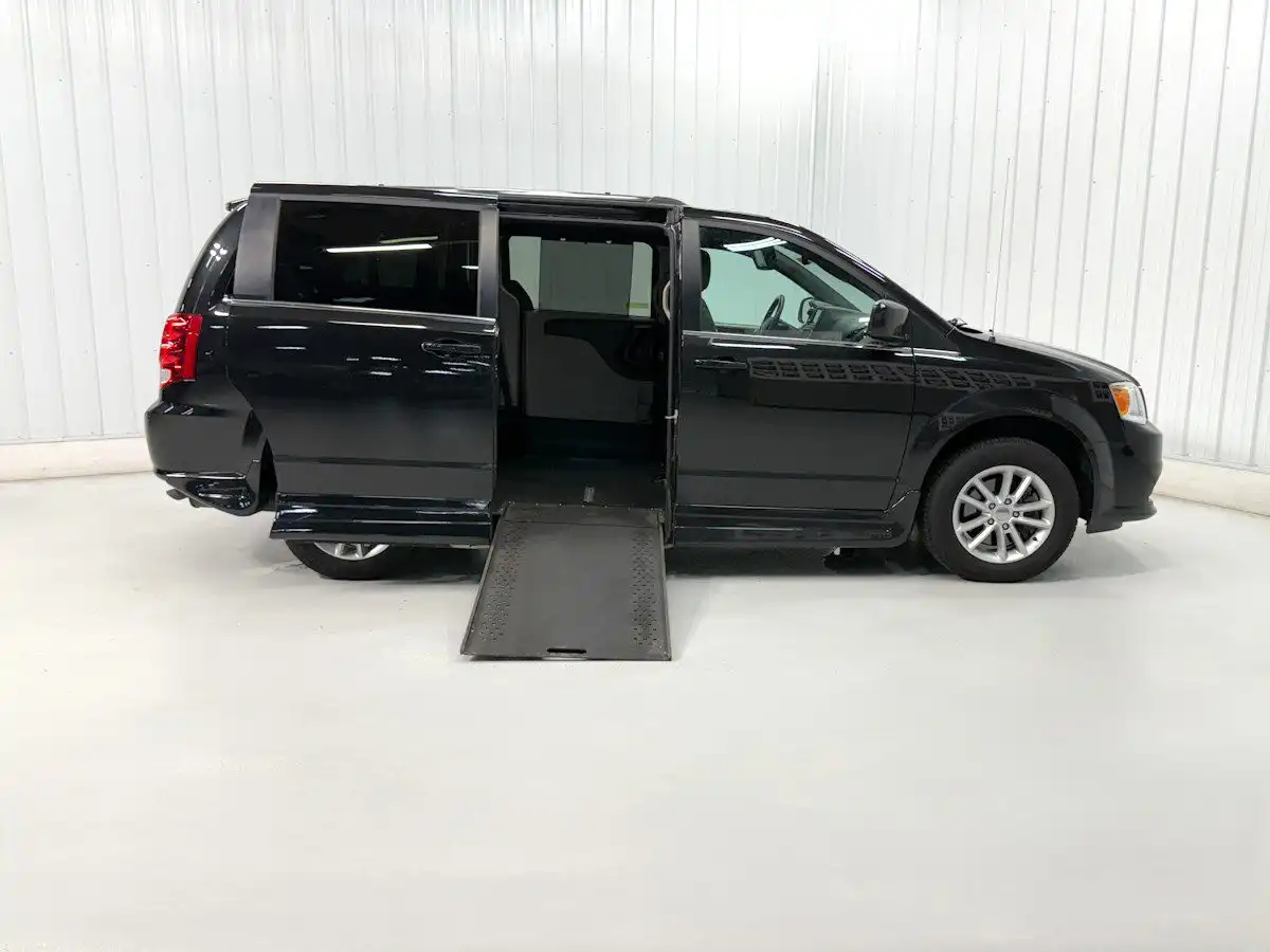 2020 Dodge Grand Caravan SXT's photo