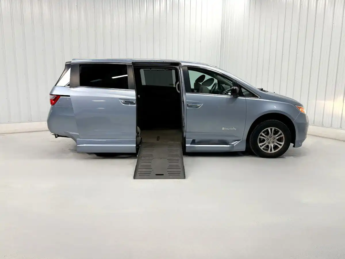 2012 Honda Odyssey EX's photo