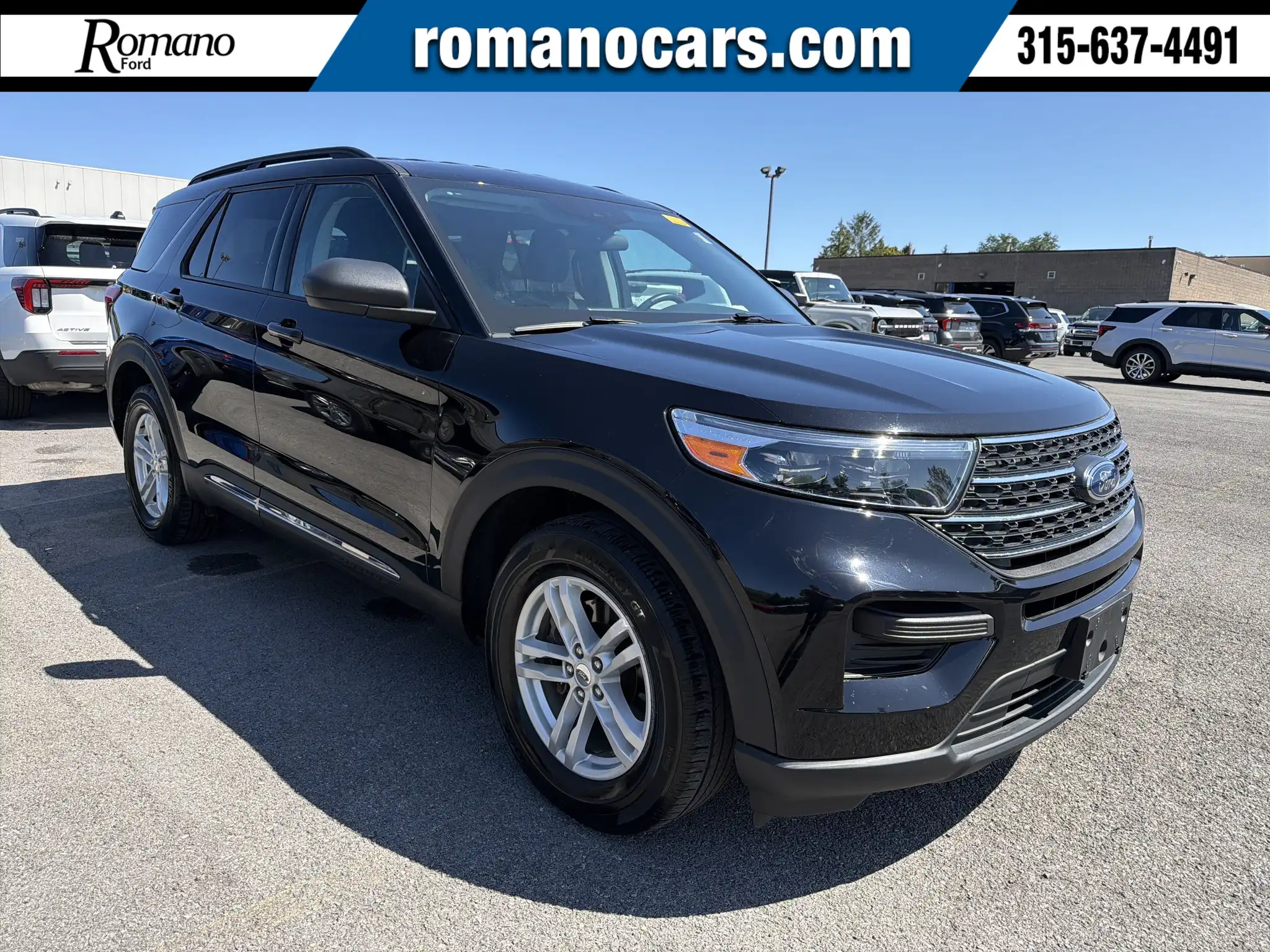 2023 Ford Explorer XLT 4WD's photo