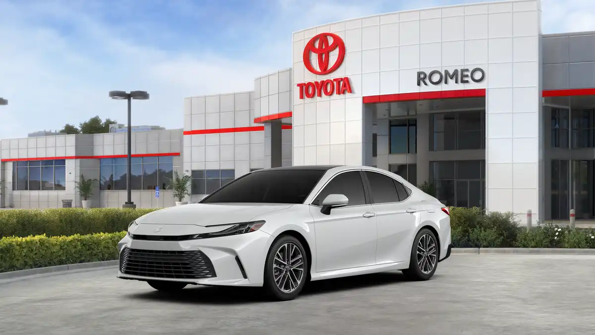 2026 Toyota Camry XLE AWD Hybrid's photo