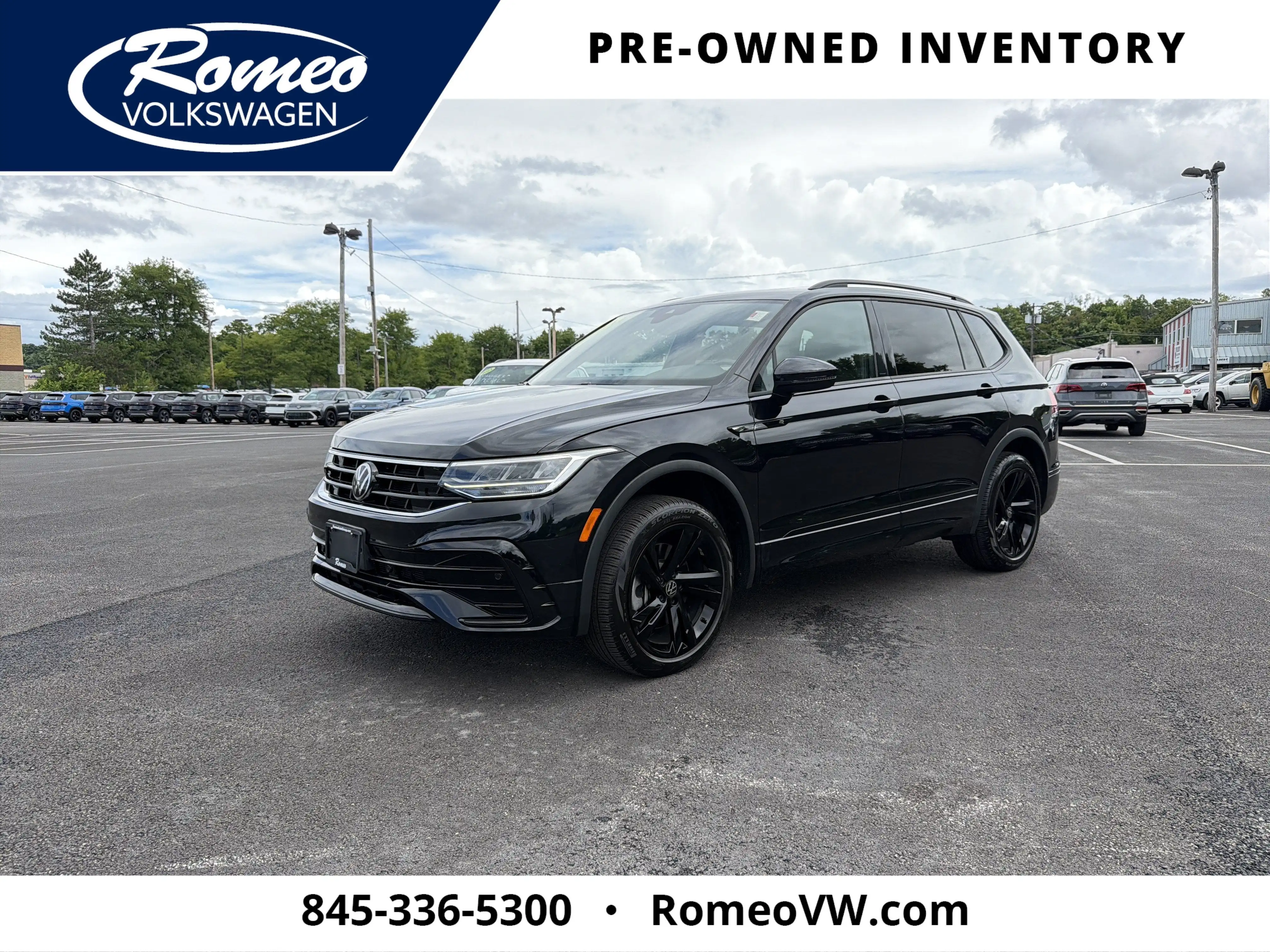2024 Volkswagen Tiguan 2.0T SE R-Line Black 4Motion's photo