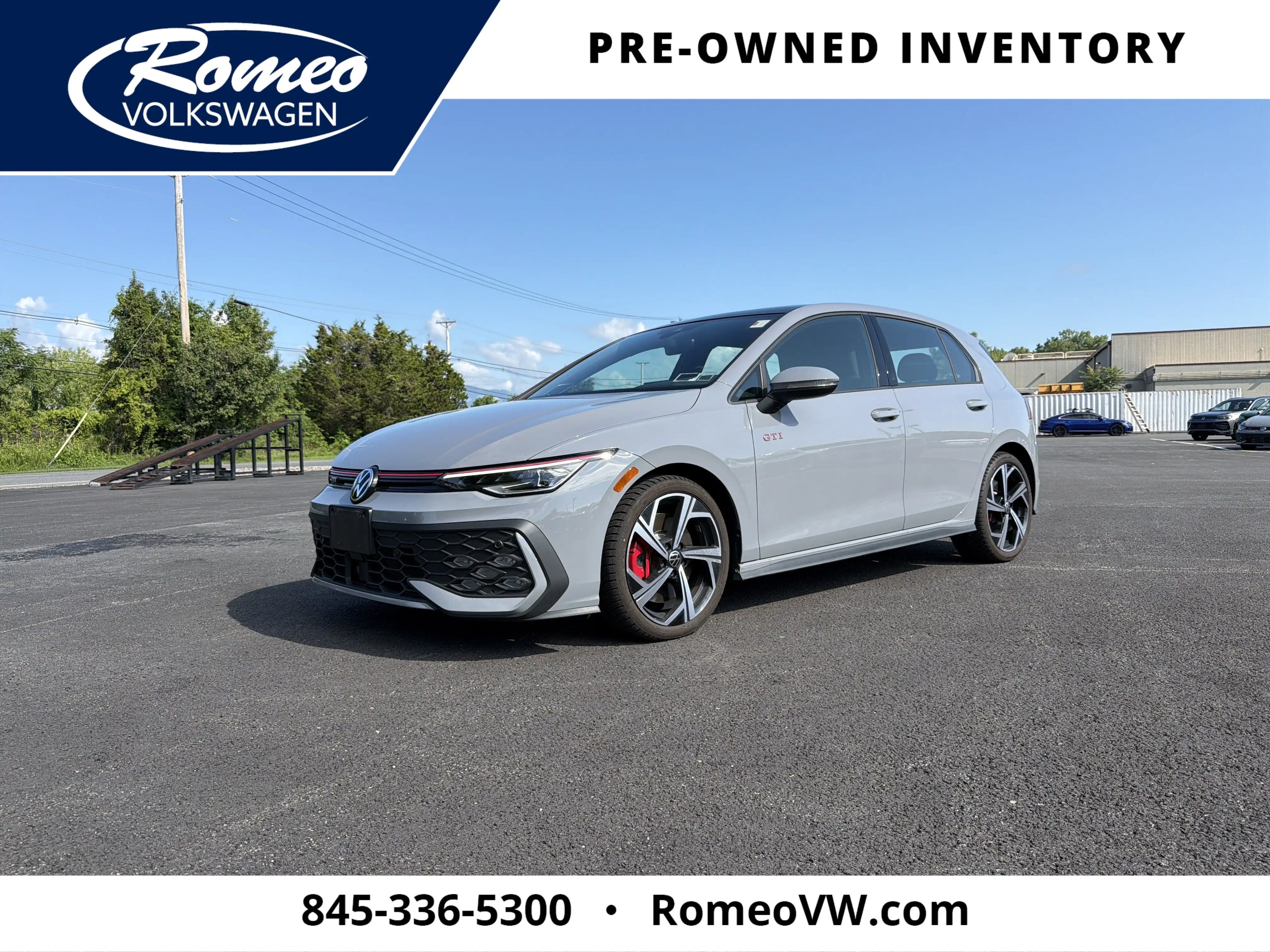 2025 Volkswagen Golf GTI 2.0T SE 4-door DSG's photo