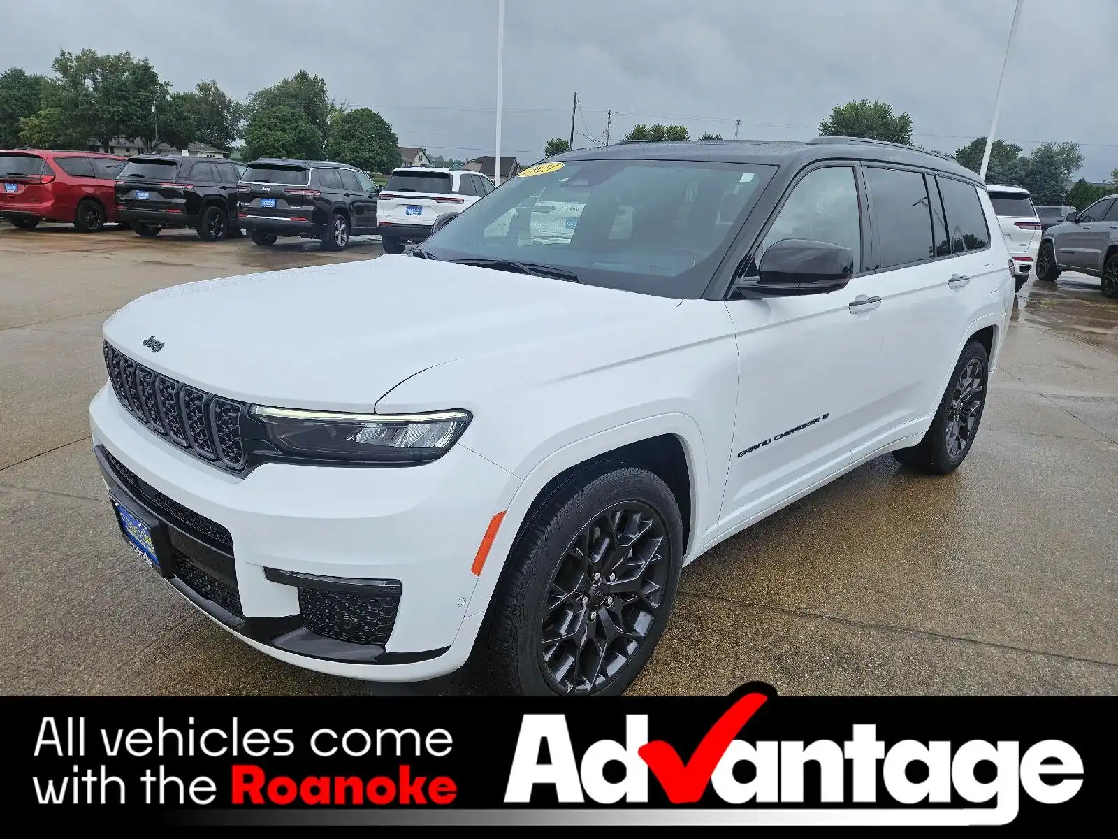 2023 Jeep Grand Cherokee L Summit Reserve 4x4's photo