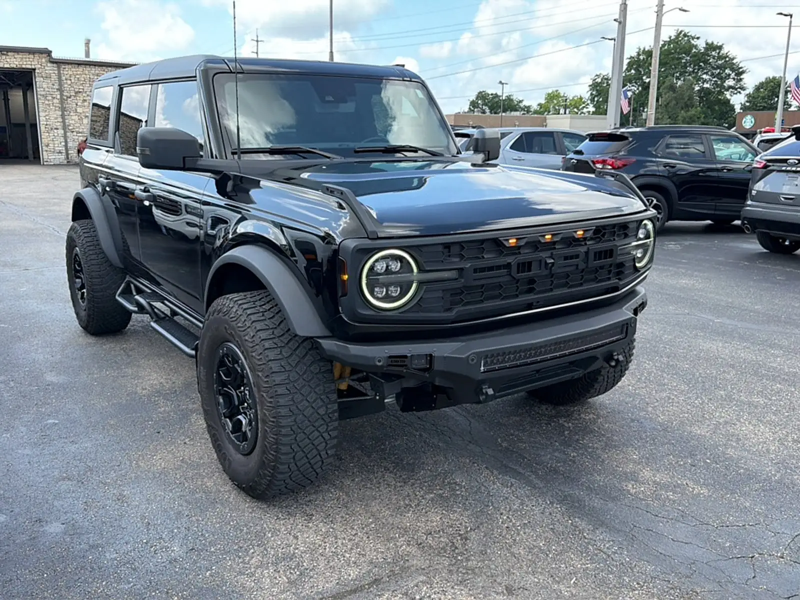 2023 Ford Bronco Badlands 4x4 photo 1