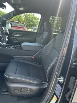 2025 Chevrolet Silverado EV LT Extended Range photo 5