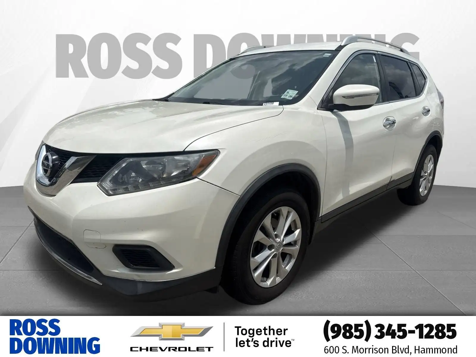 2015 Nissan Rogue SV FWD's photo