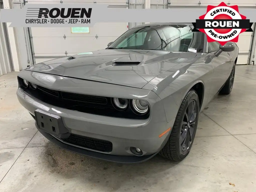 2023 Dodge Challenger SXT AWD Auto's photo
