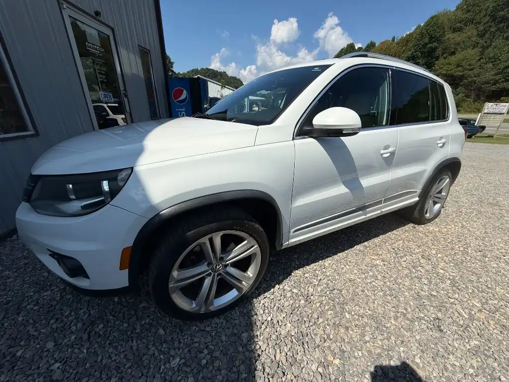 2016 Volkswagen Tiguan 2.0T S 4Motion's photo